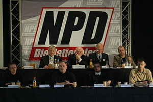 Vorstand beim NPD-Bundesparteitag 2006 Vorstand beim NPD-Bundesparteitag 2006